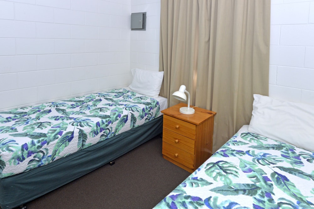 2 BEDROOMS, APARTMENT