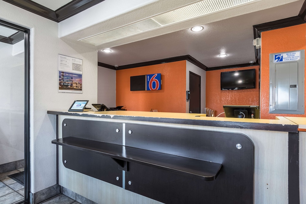 Motel6 Riverside, CA - UCR East 2/57