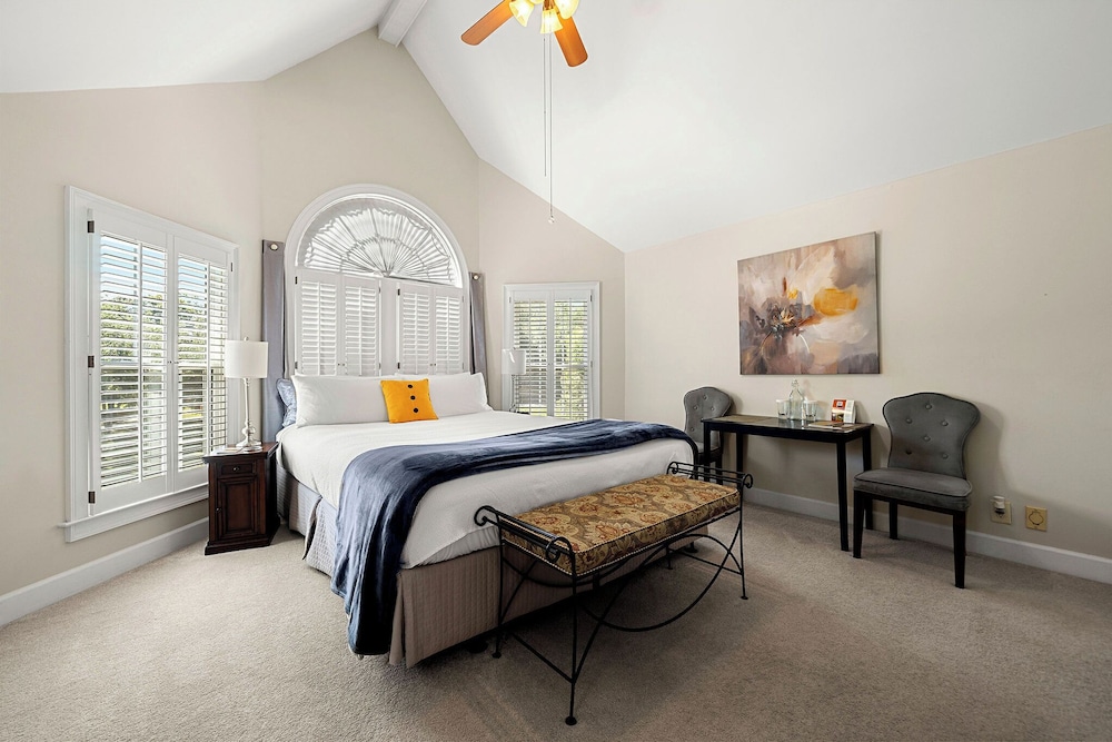 Pleasanton Courtyard Bed and Breakfast 11/49