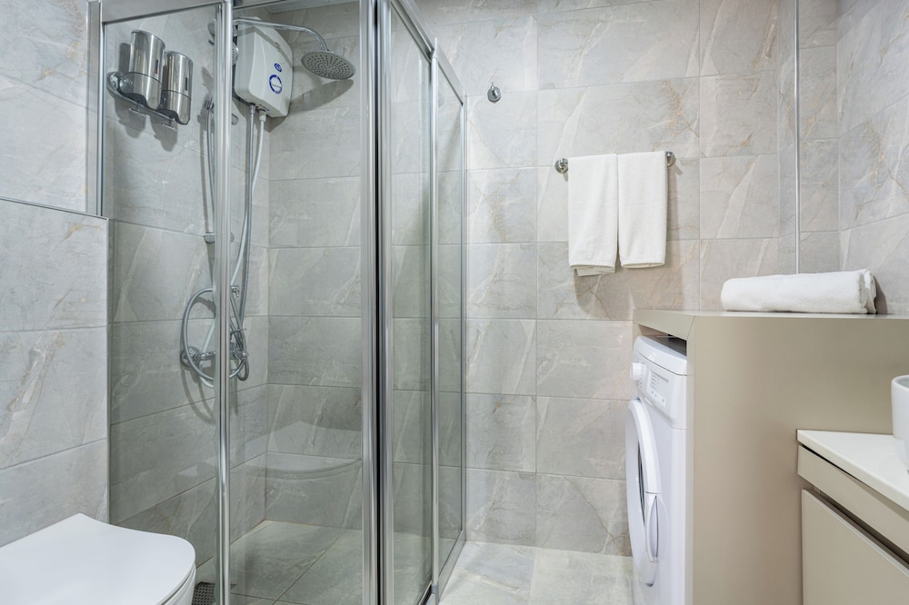 Echinus Hotels 48/48