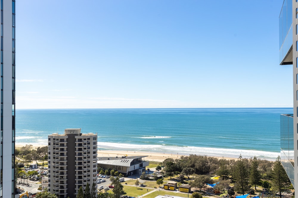 ULTIQA Signature at Broadbeach 45/50