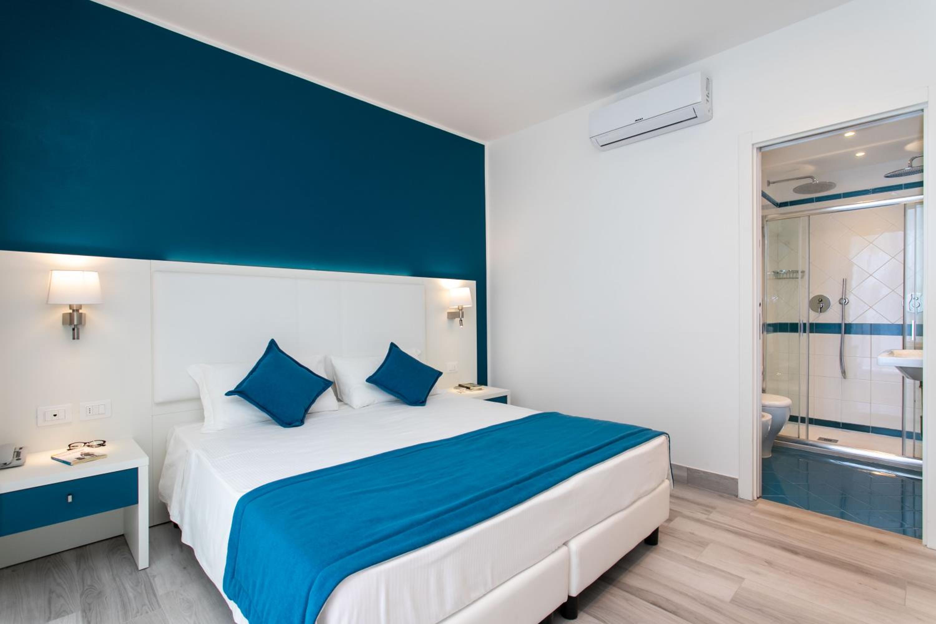 Standard, Double or Twin Bed, Balcony