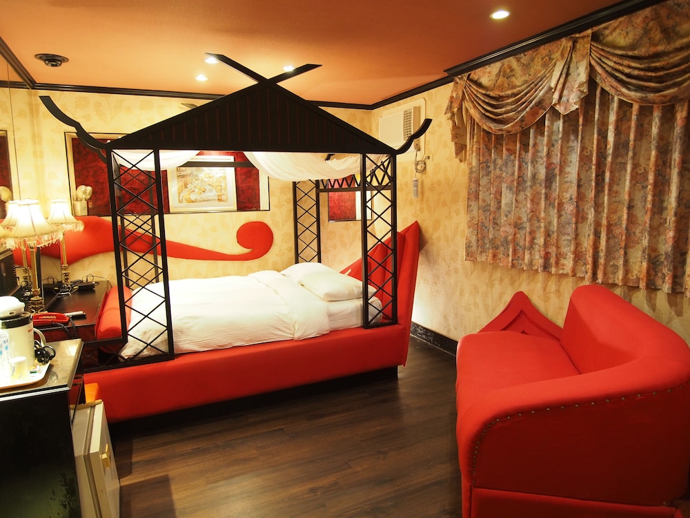 Day-Chen Hotel 10/47