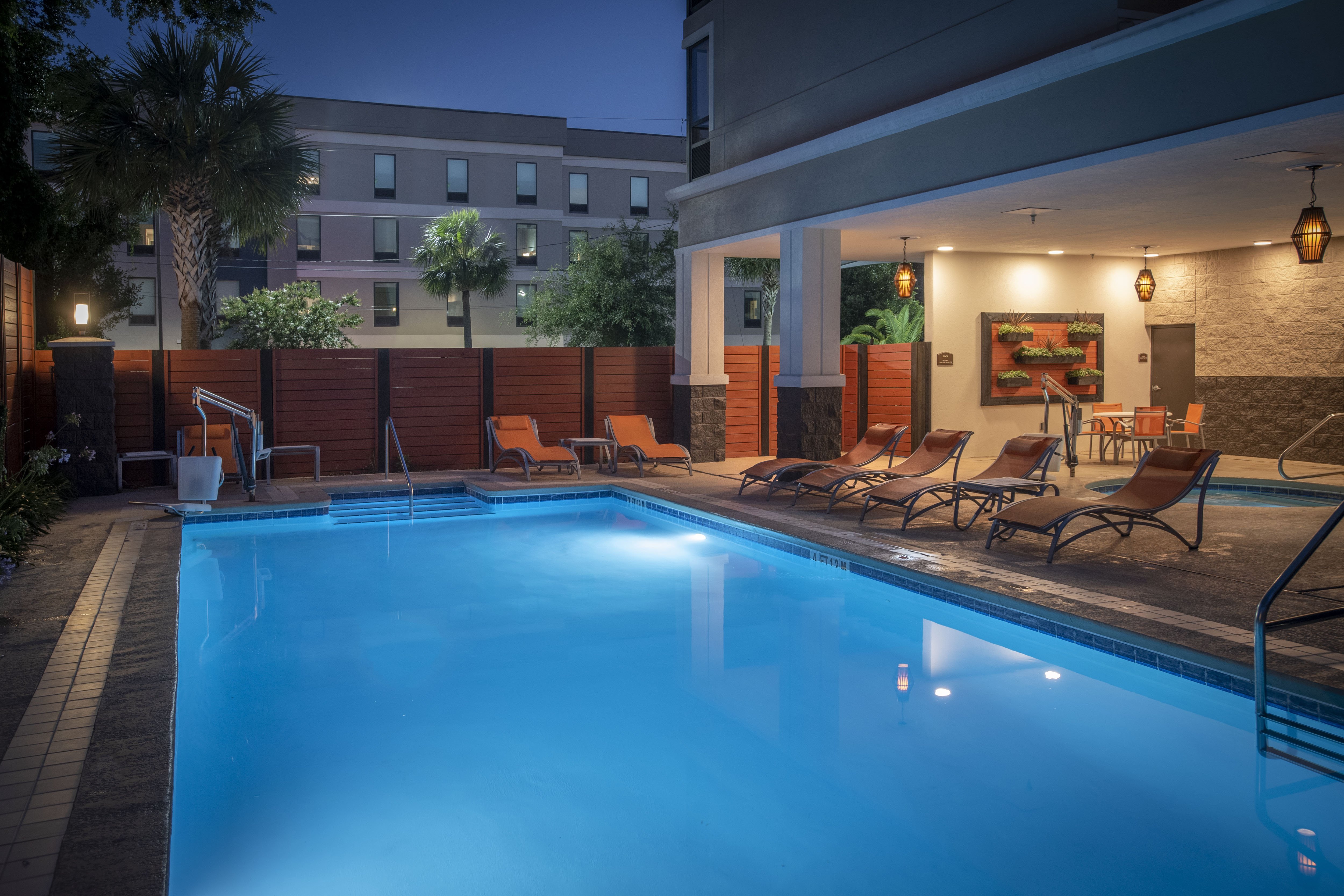 Holiday Inn Pensacola - University Area by IHG 13/31