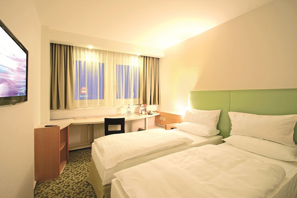 Ibis Dresden Zentrum 25/67