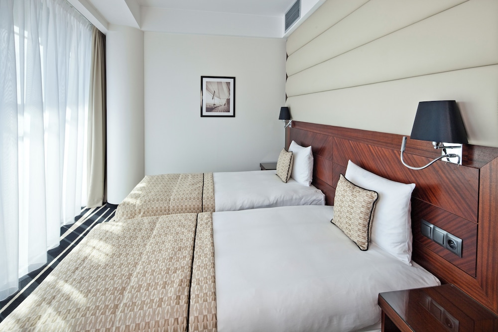 Hotel Mikolajki 6/50