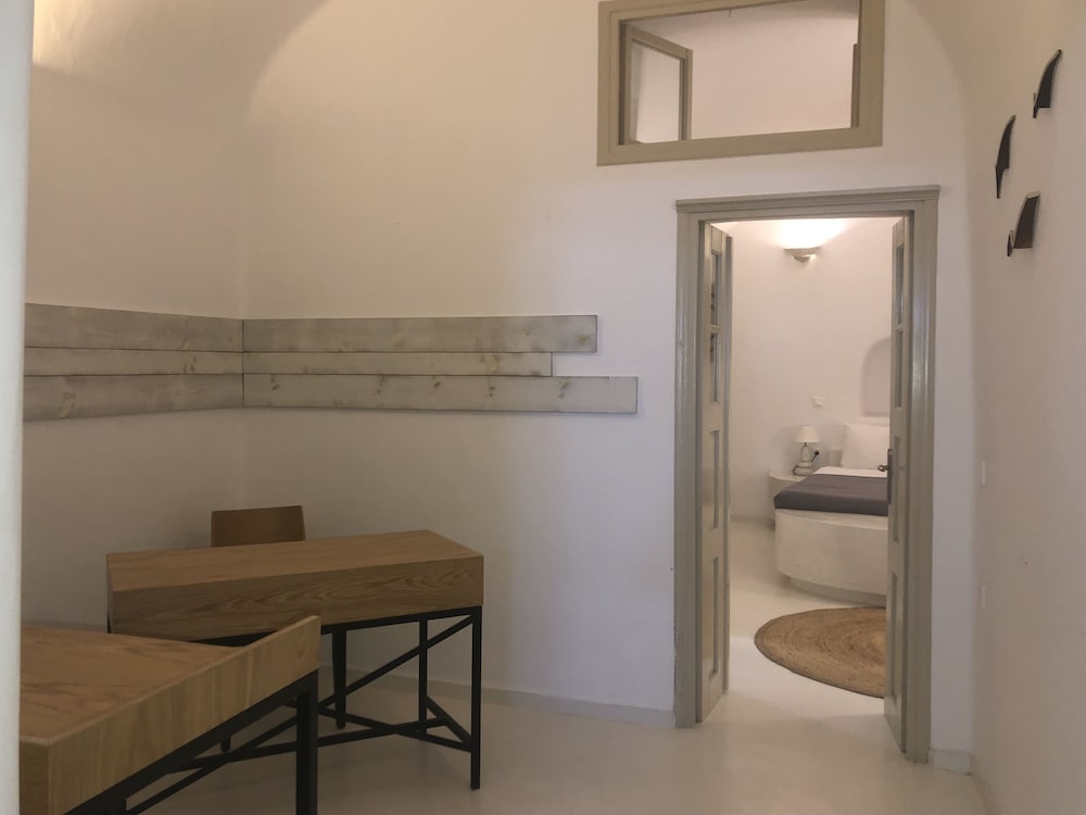 Chroma Suites 21/33