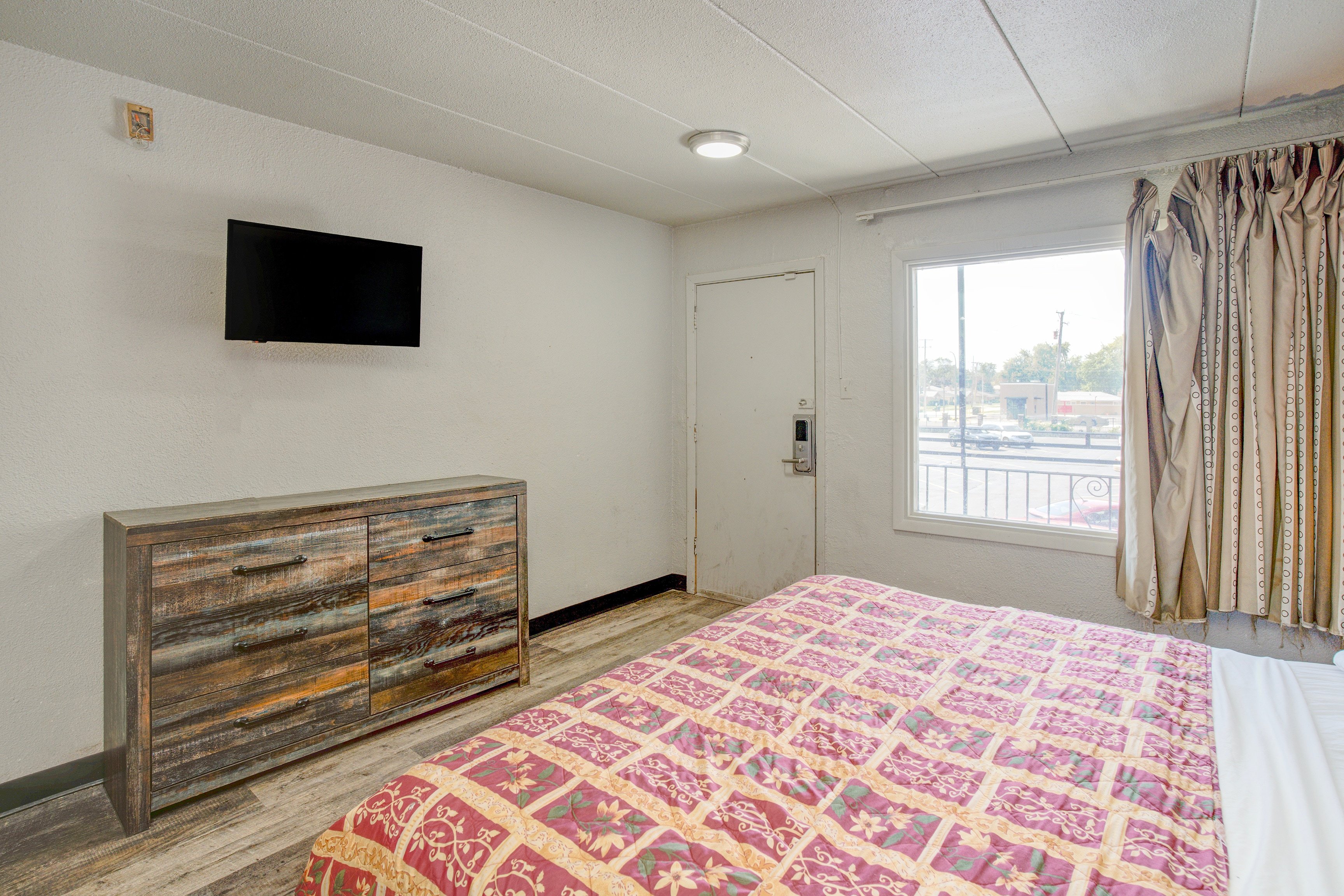 Miami Inn & Suites 22/55