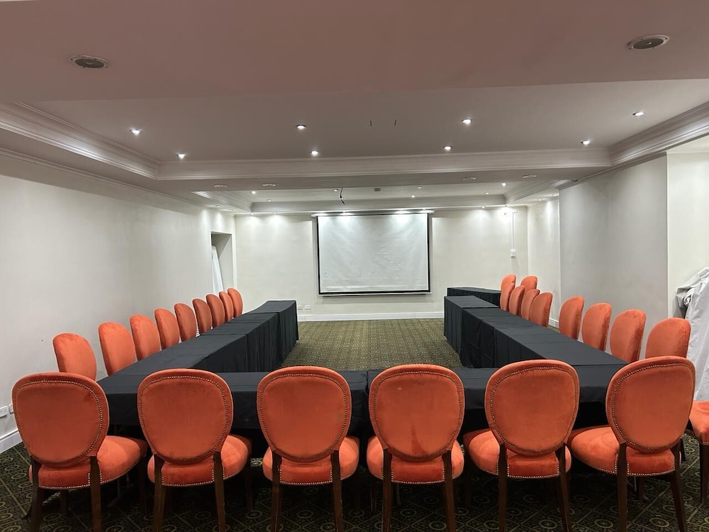 Hotel HR Esmeralda Luxor By Nobile 50/54