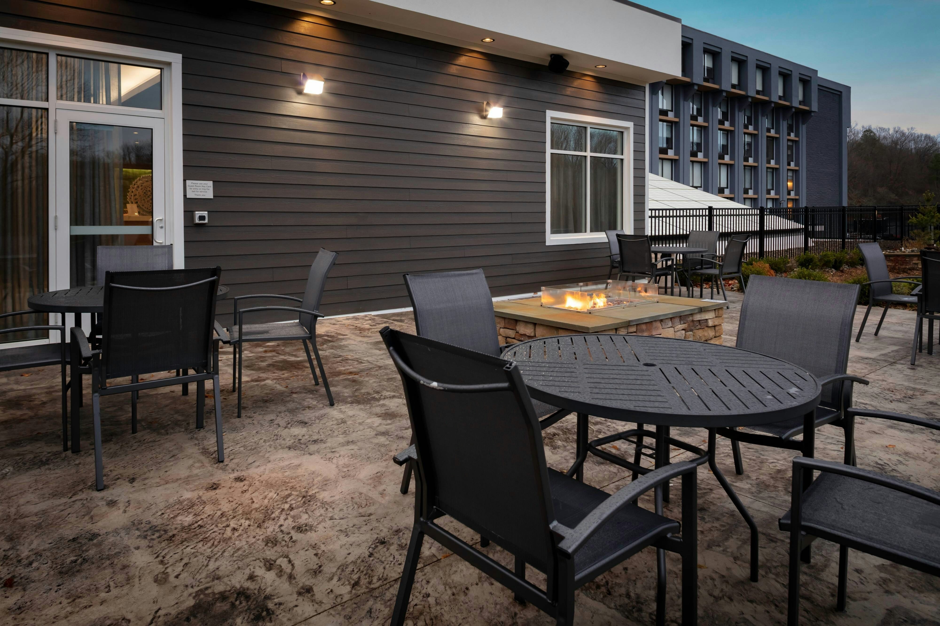 Fairfield Inn & Suites by Marriott Springfield Enfield 13/23
