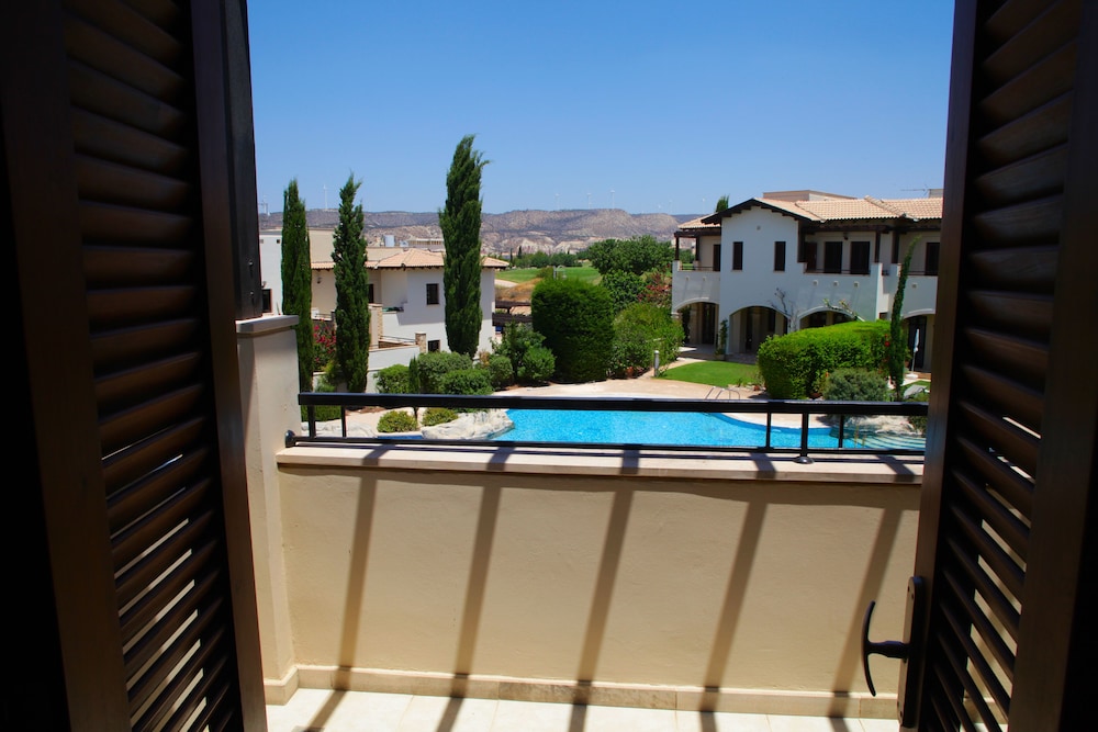 Aphrodite Hills Rentals - Junior Villas 22/50