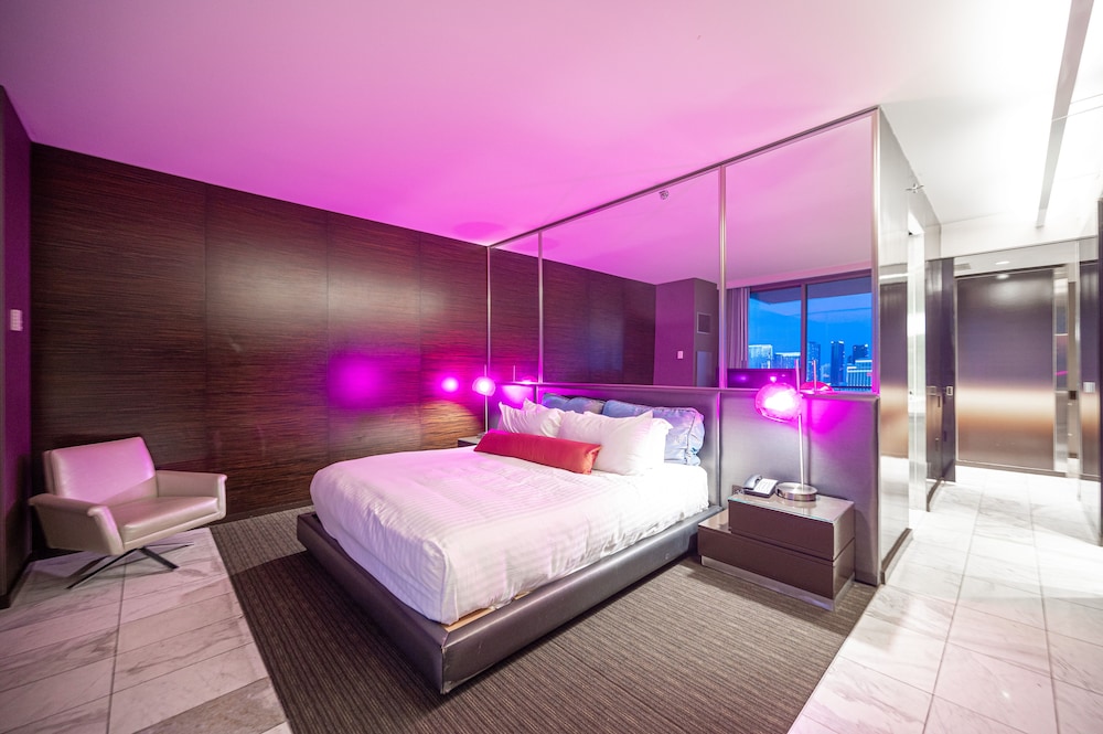 StripViewSuites at Palms Place 16/79