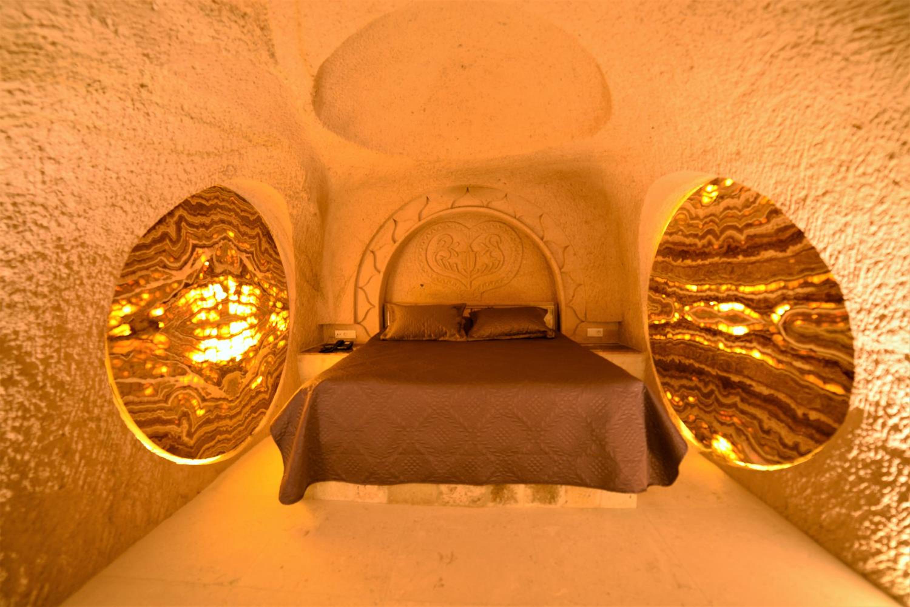 CAVE, PREMIUM