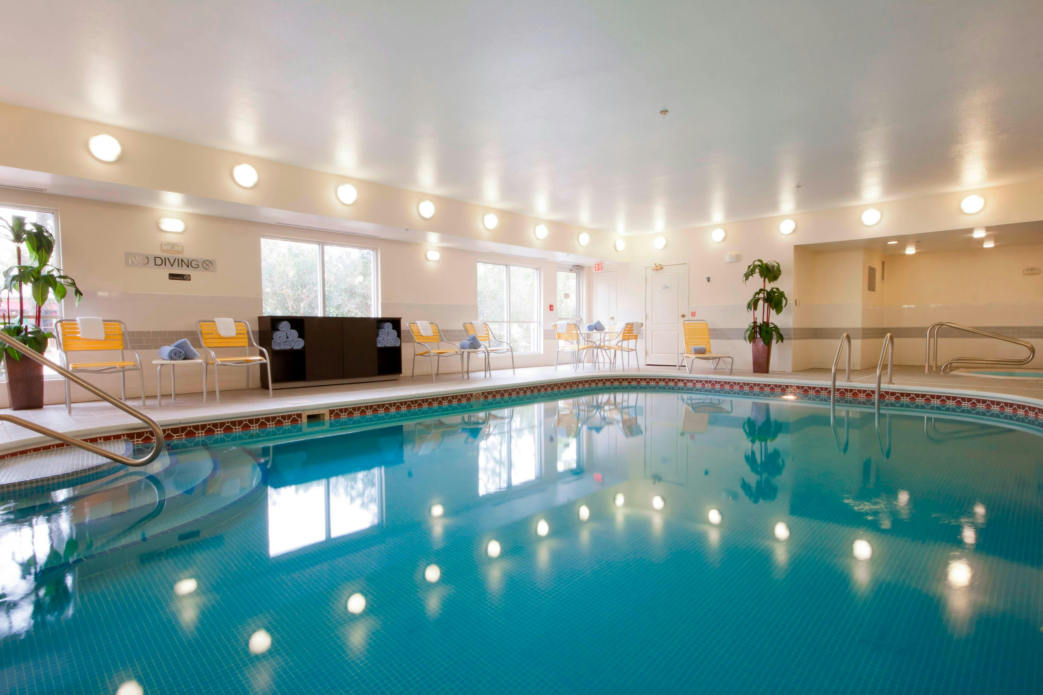 Fairfield Inn Suites Houston the Woodlands 16/26