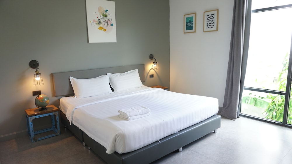 SUPERIOR, DOUBLE BED