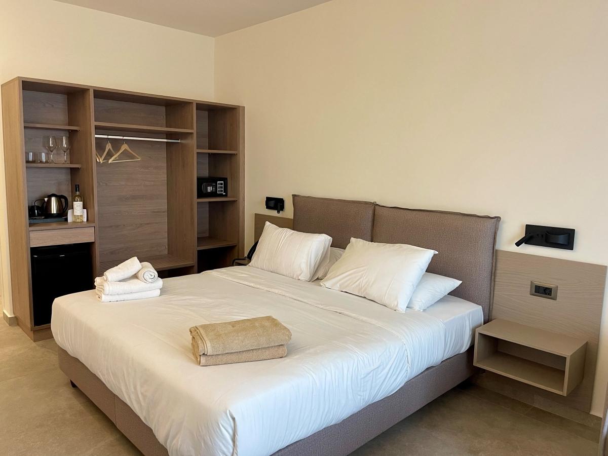 Room, Double Bed, Balcony, Low Floor