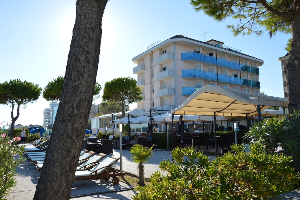 Hotel La Bussola 3/50