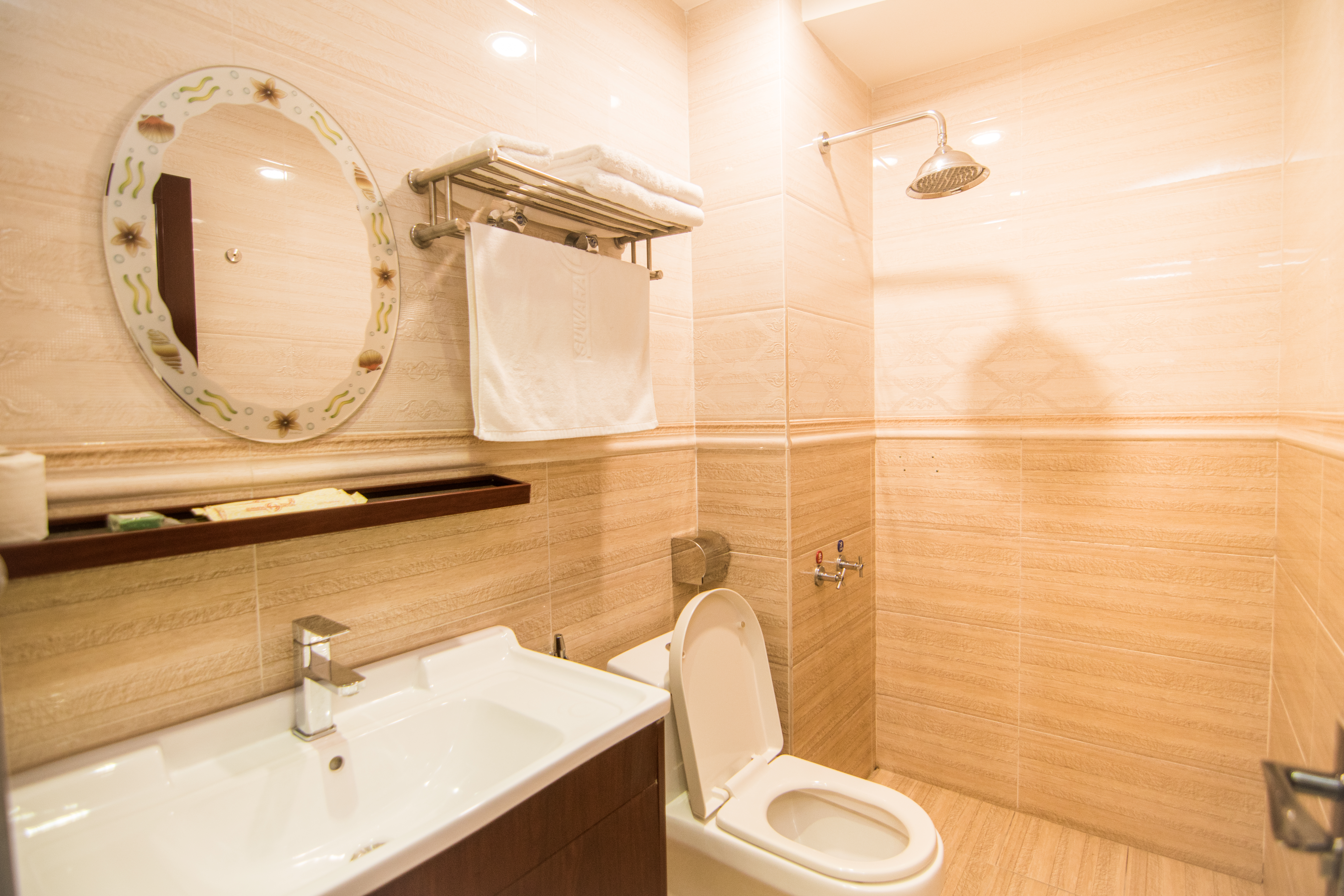 Suwara Hotel 34/36