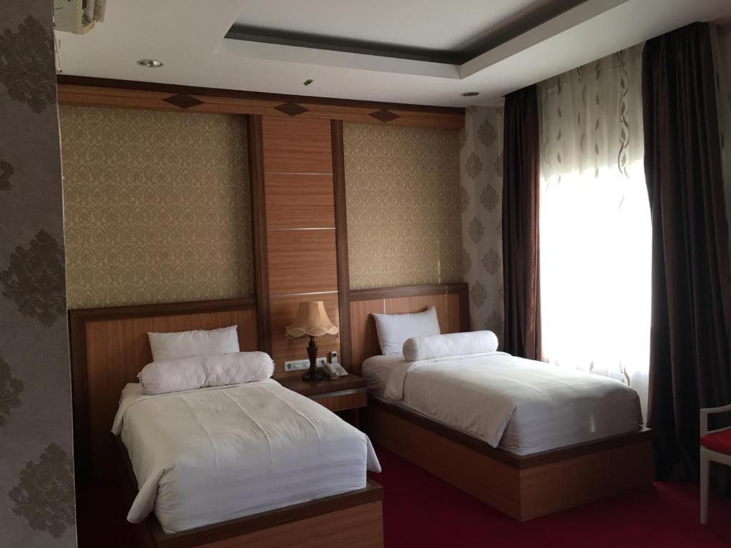 Grand Buana Lestari Hotel 11/35