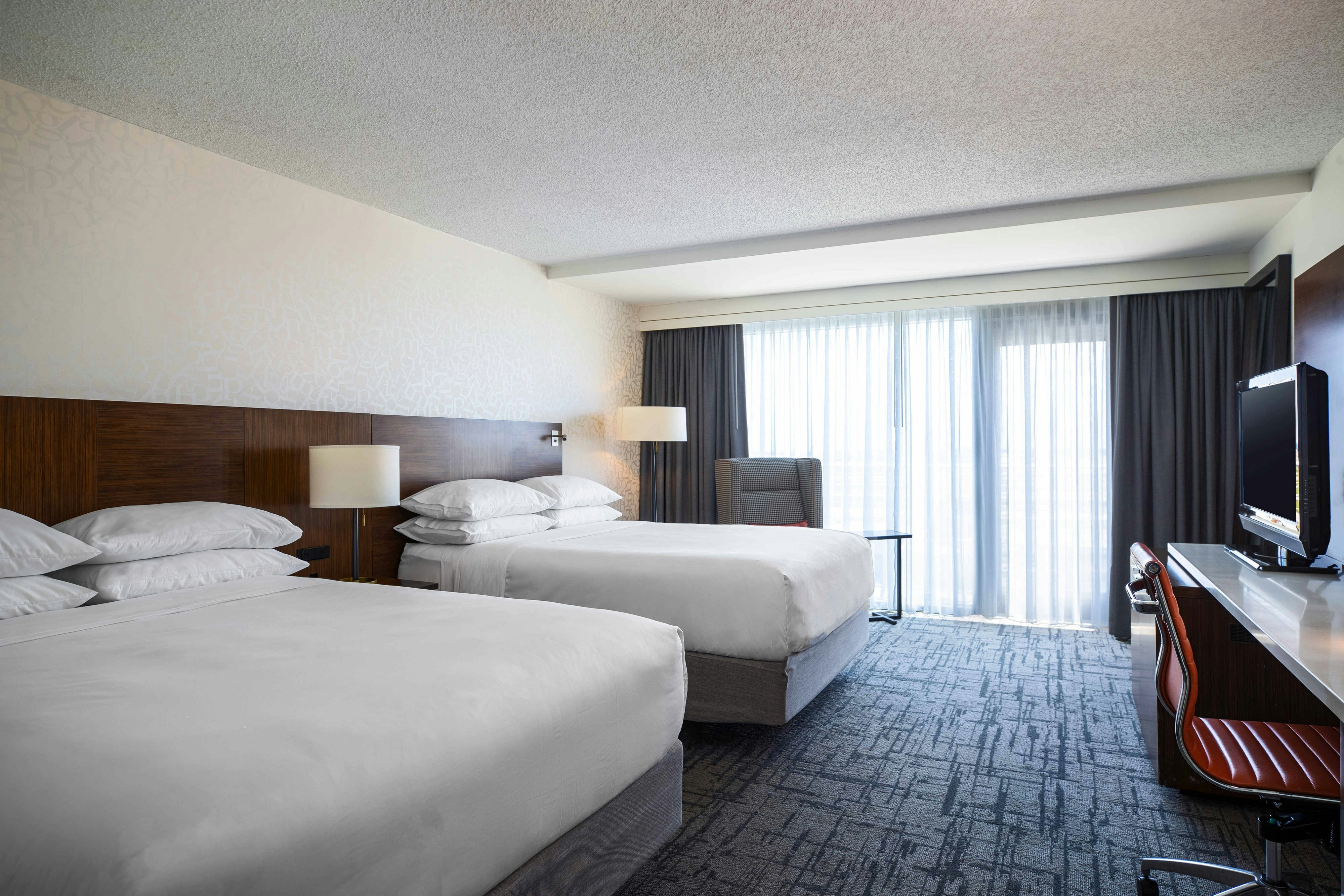 Room at Renaissance Concourse Atlanta Airport, ATLANTA - GA