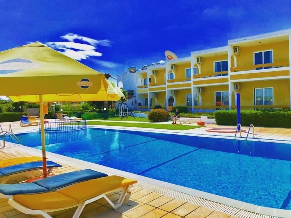 Sea View Apartments 41/45