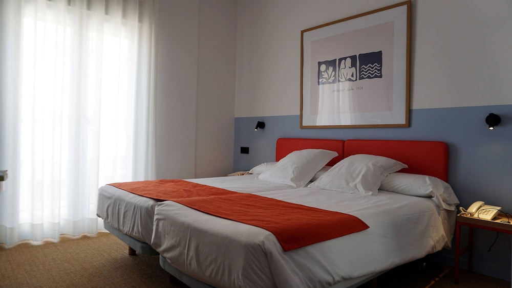 STANDARD, DOUBLE BED