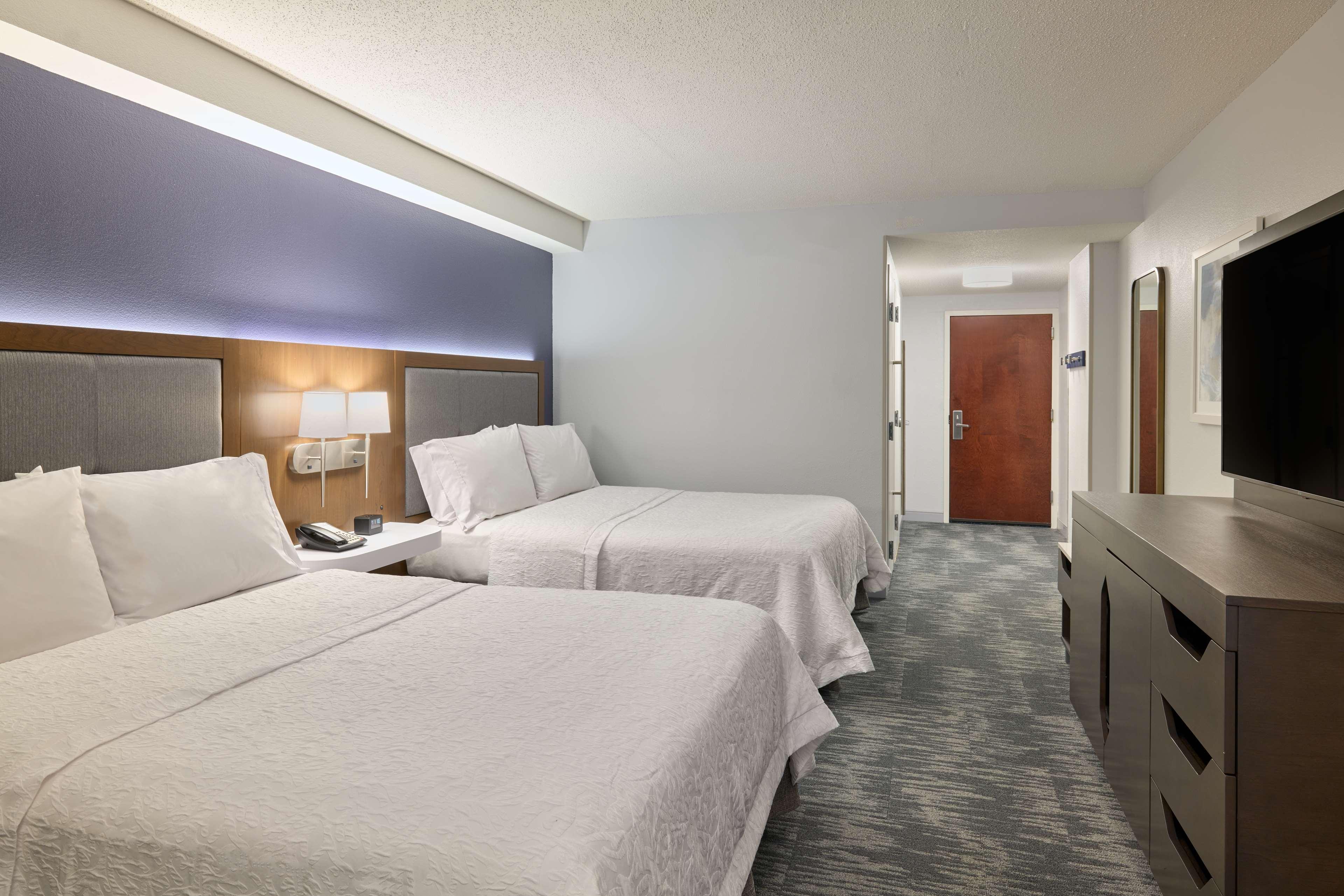 PREMIUM, 2 QUEEN BEDS, ACCESSIBLE