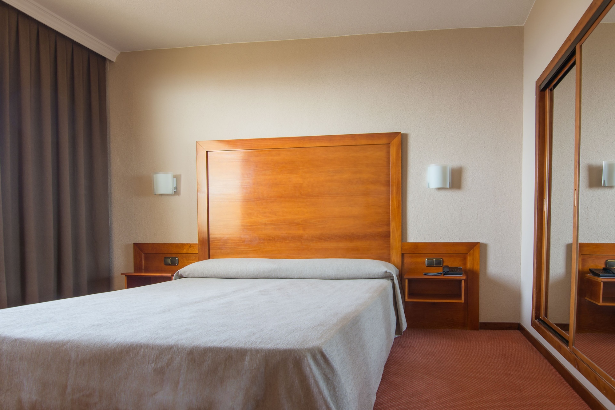 Economy, Double Bed