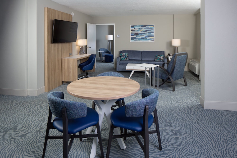 CROWNE PLAZA MELBOURNE OCEANFRONT 61/79