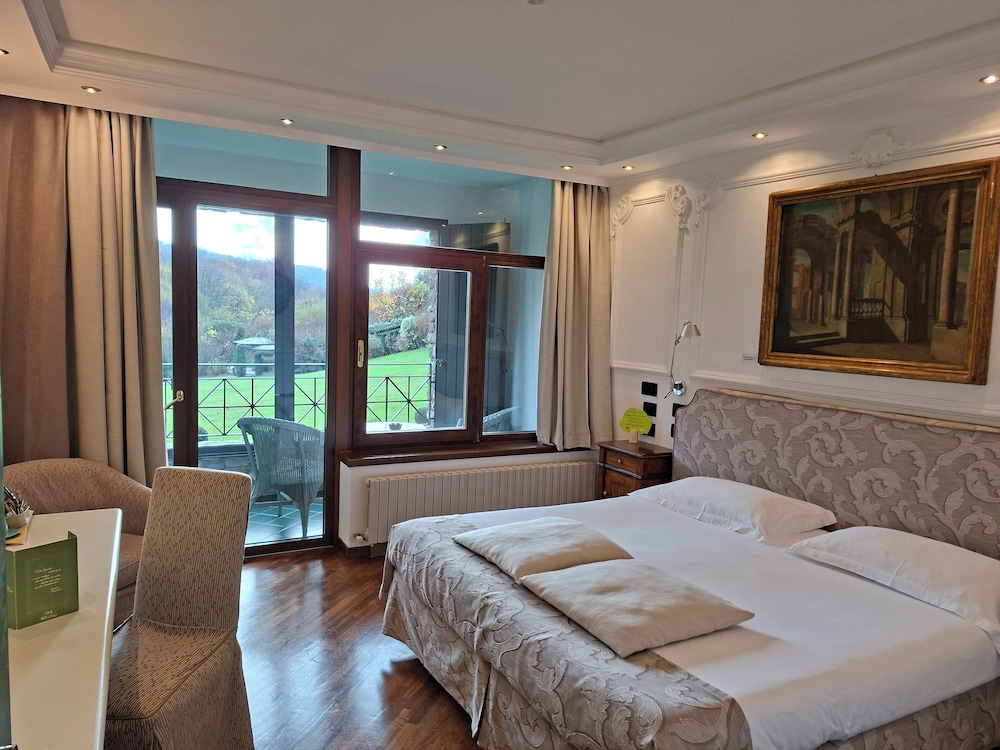 RELAIS DU SILENCE ALBERGO RELAIS I DUE ROCCOLI 5/50