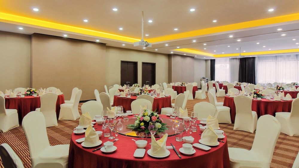 HOLIDAY INN EXPRESS CHANGBAISHAN 37/49