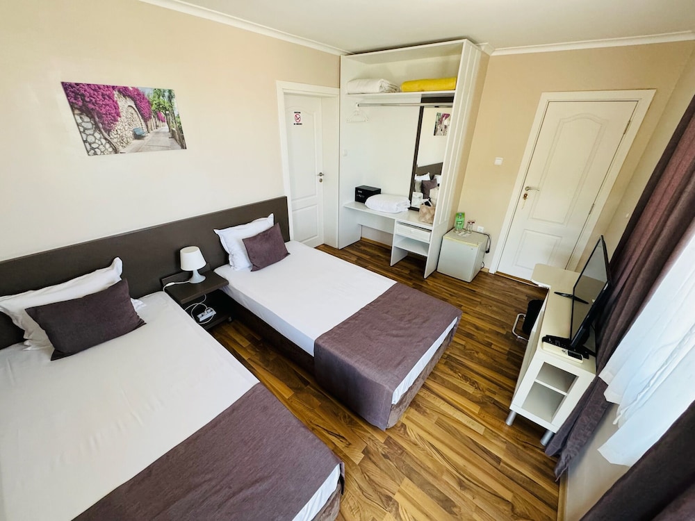 Hotel Amfora 26/69