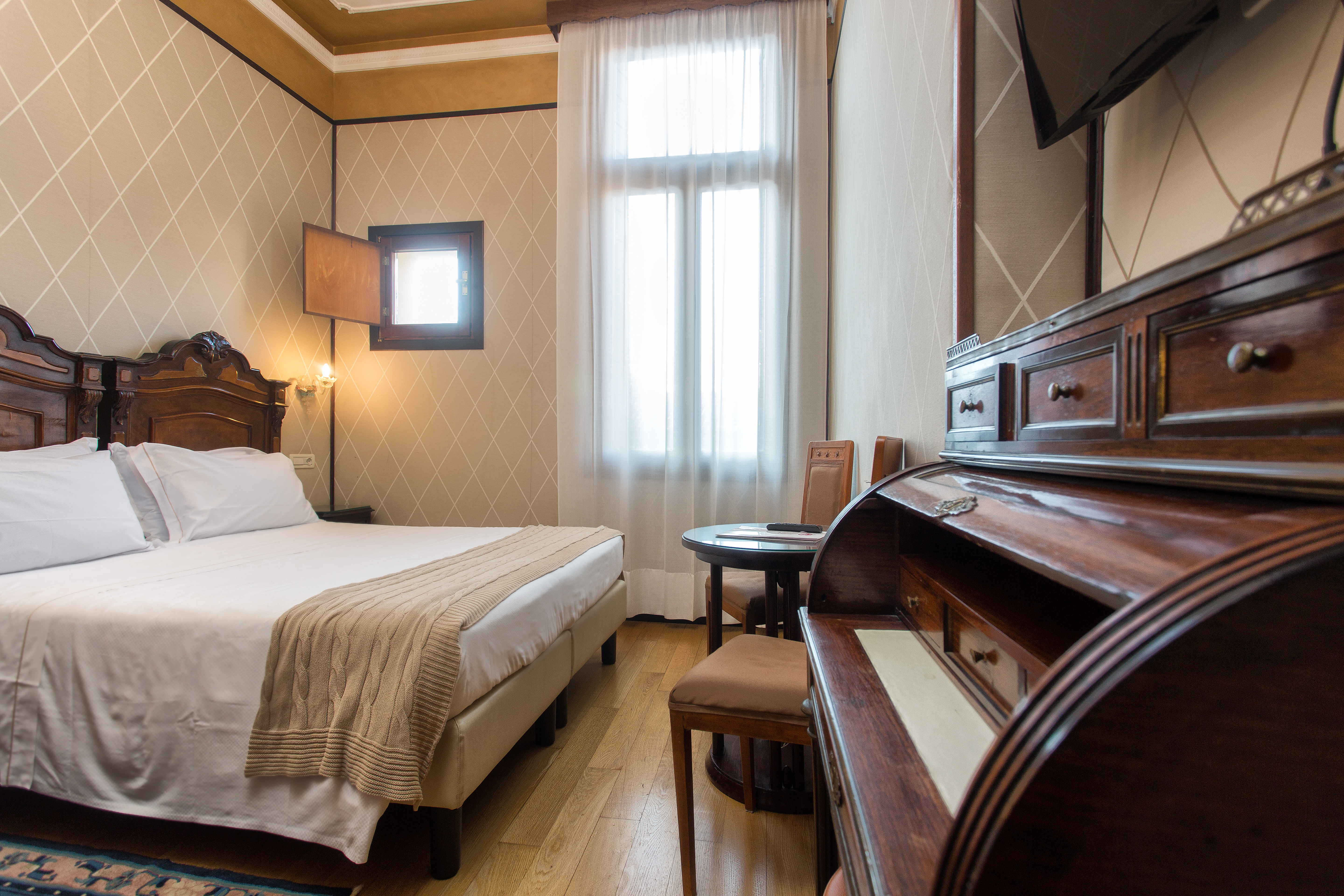 Room at Saturnia and International Hotel, VENICE