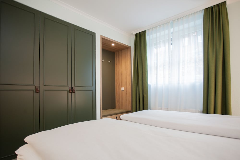 2 Bedrooms, Superior, 2 Queen Beds, Sofa, Hapimag Resort Winterberg 2/4
