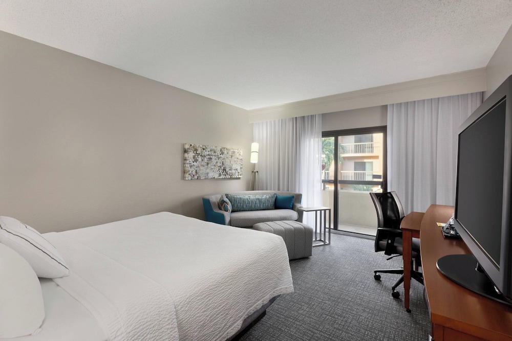 Room, King Bed, Sofa, Accessible