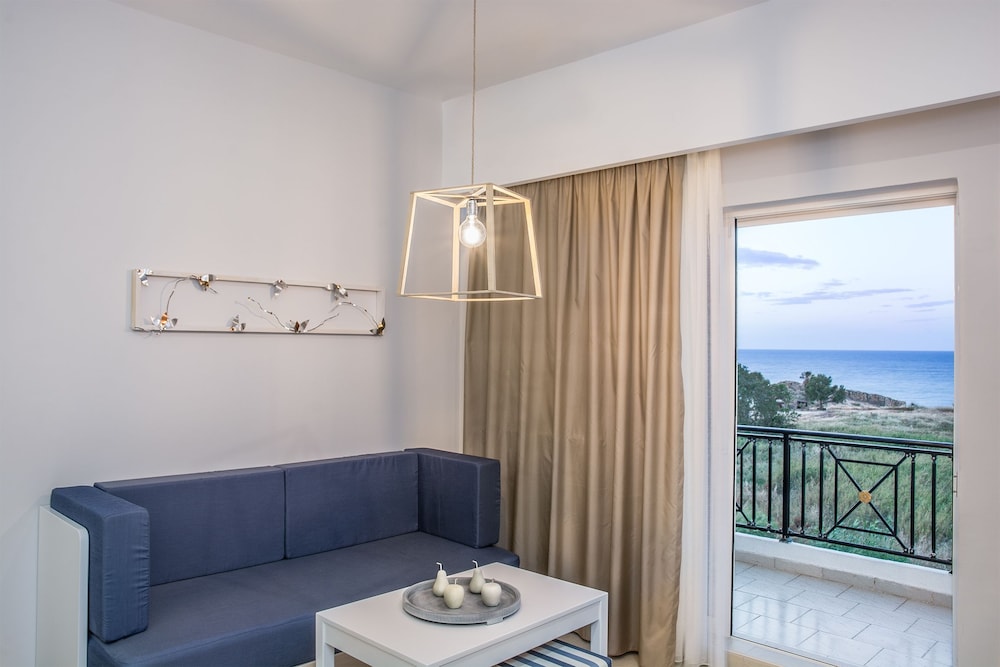 Sea View Hotel Apartments 28/50