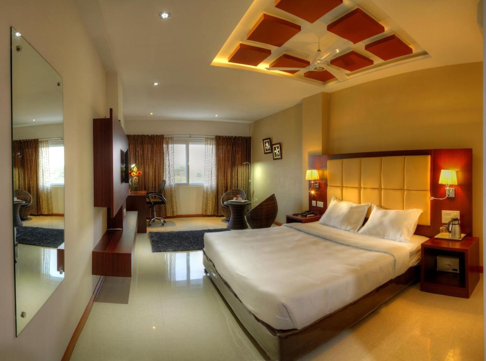 Rajmahal Inn 15/50