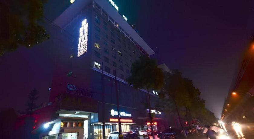 City Comfort Inn Jingzhou Taiyue Road 7/50