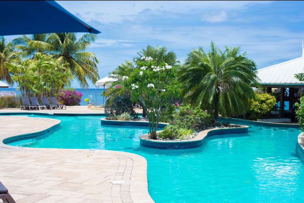 Tropikist Beach Hotel & Resort 1/65