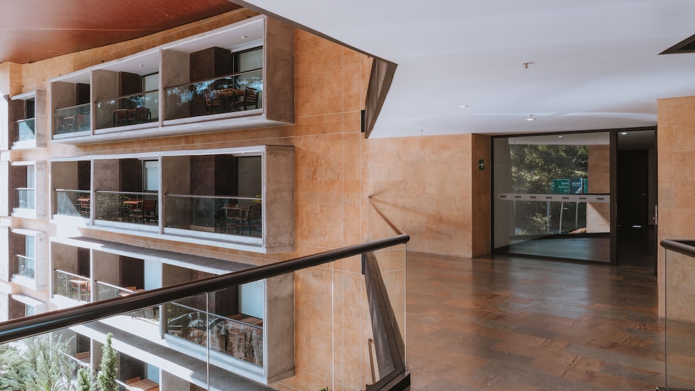 Travelers Rio Verde Living Suites 20/50