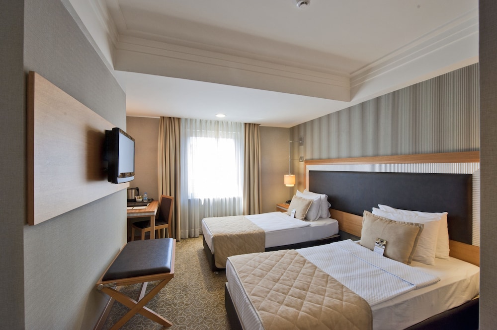Grand S Hotel 19/56