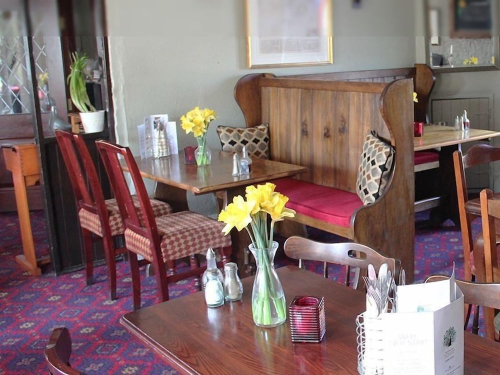 The Royal Oak Inn 16/19
