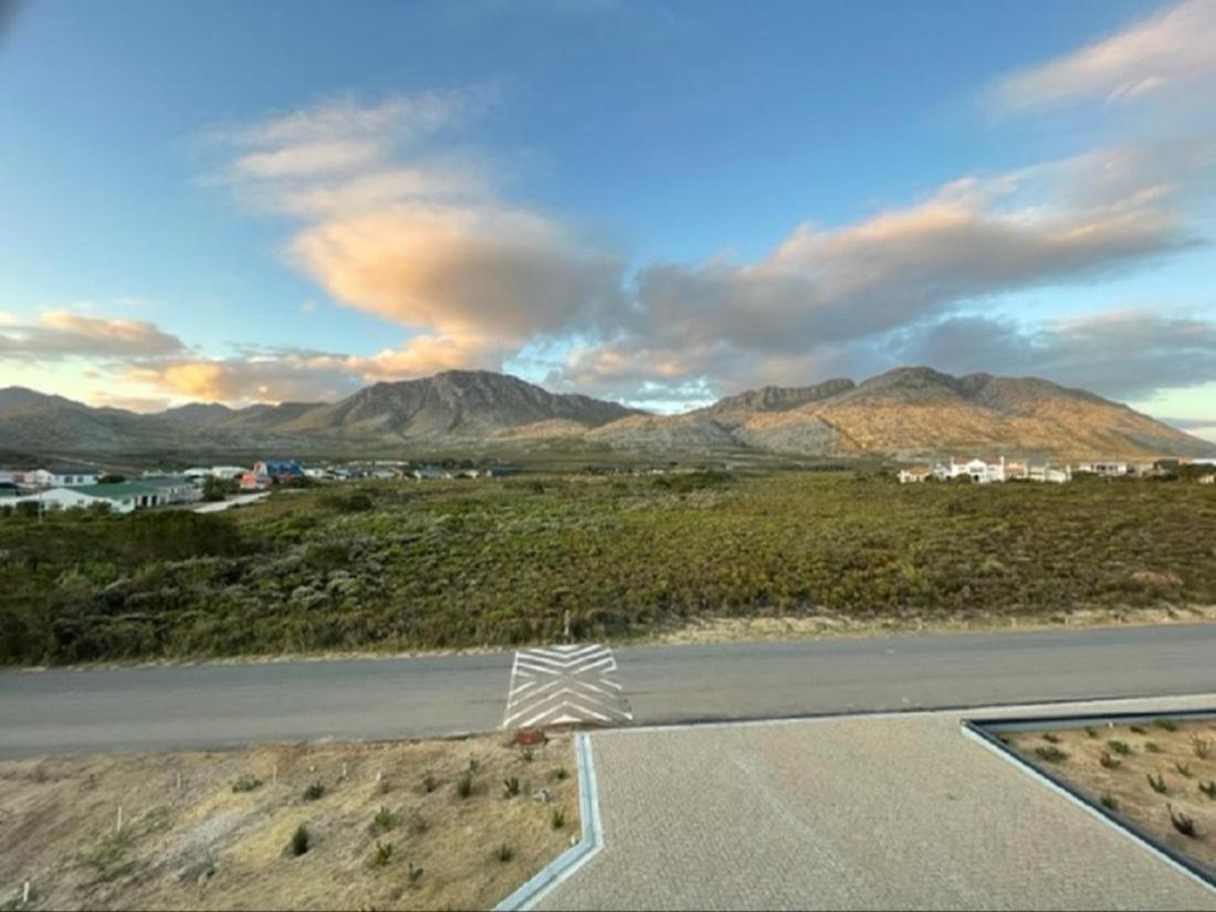 Escape Pringle Bay 17/21