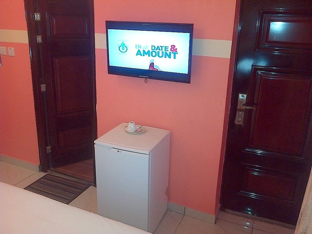 Esado Suites And Conference Oregun 11/11