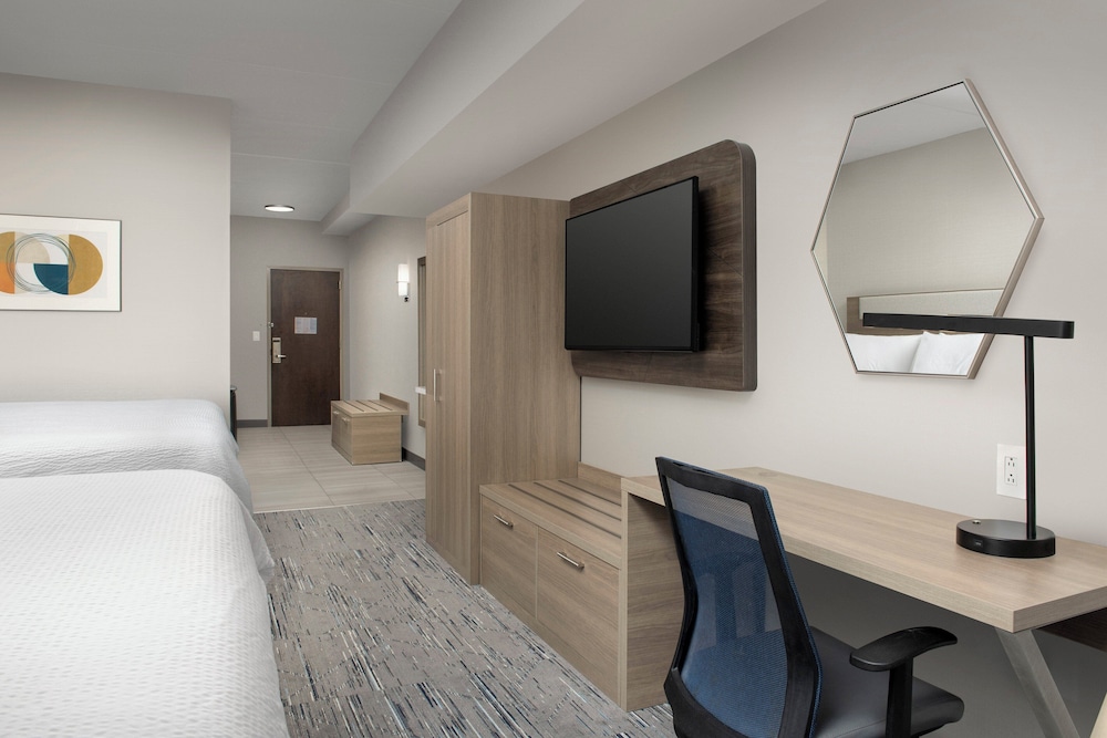 Holiday Inn Express Hoteland Suites Knoxville-Clinton 59/65