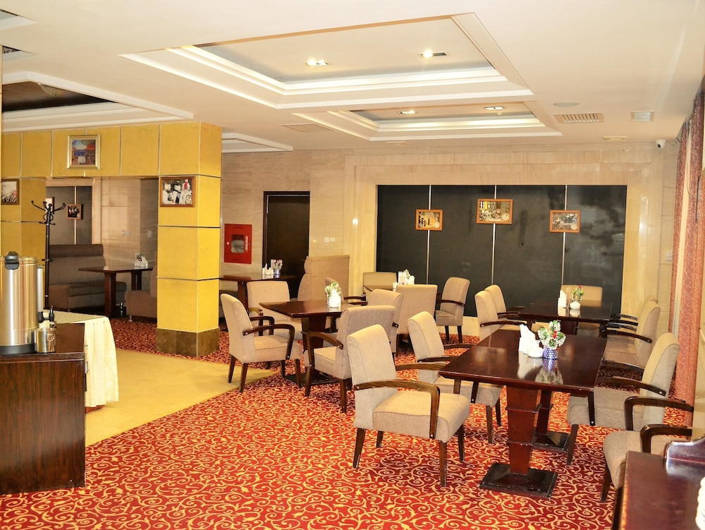 Renion Hills Hotel 42/58