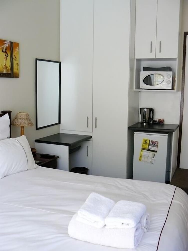 See More Guest House 11/50