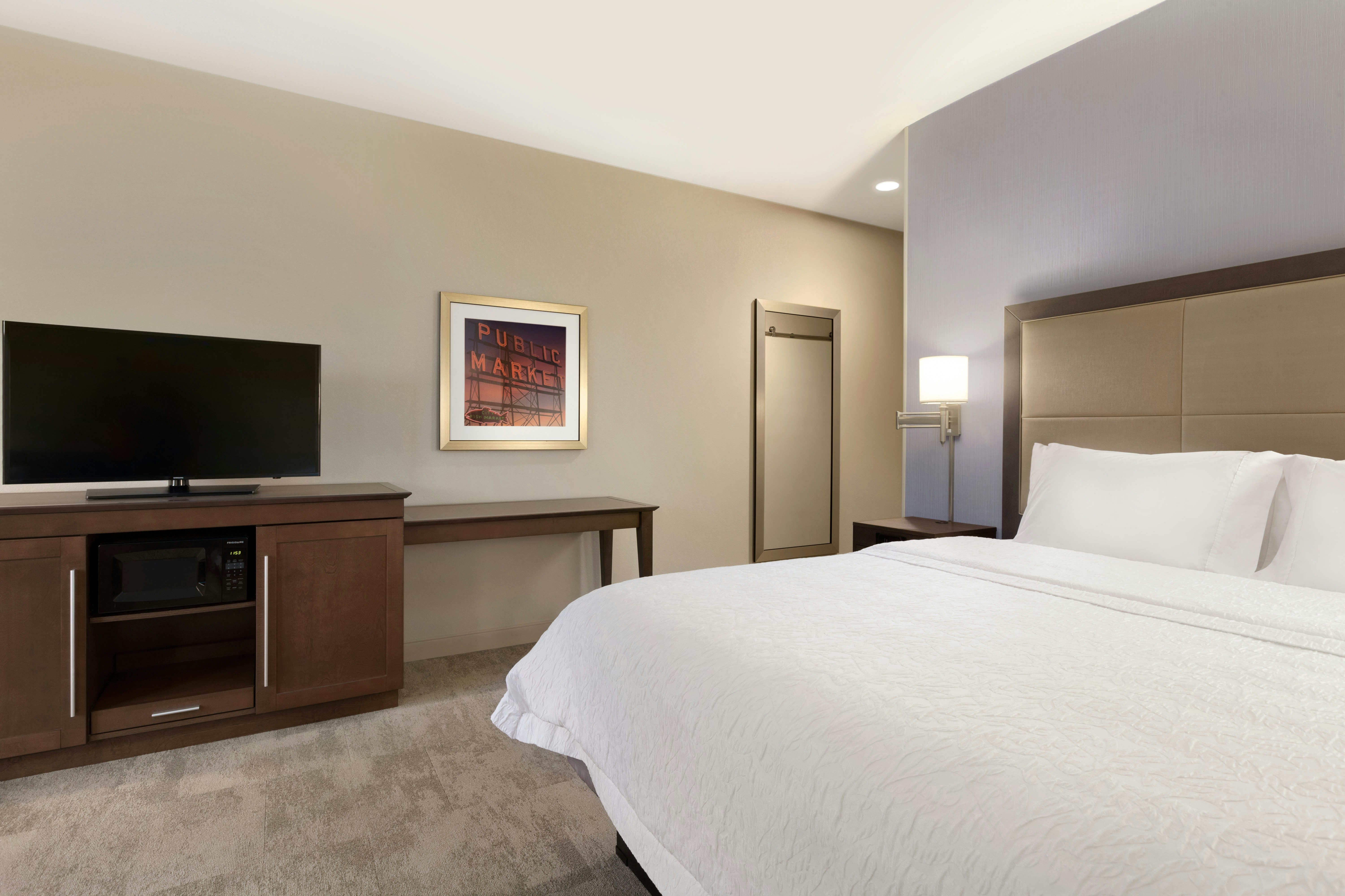 Hampton Inn Suites Seattle Renton 10/53
