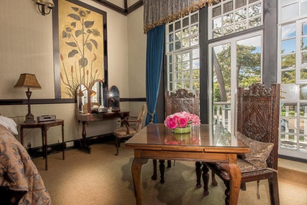 Langtry Manor Hotel 32/47
