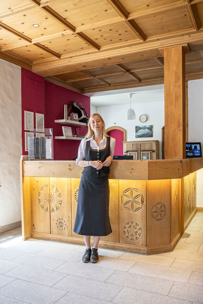 Hotel Rosatsch 4/49